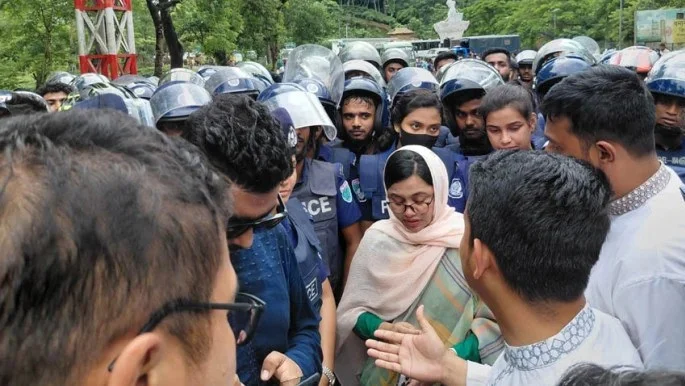 জুলাই পদযাত্রায় হবিগঞ্জে নতুন বাধা, পুলিশ অবরোধে এনসিপি নেতারা