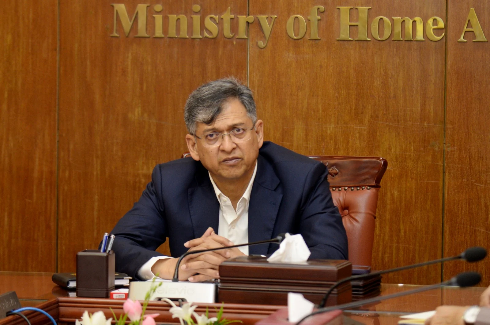 বিনিয়োগ আকর্ষণে আইনশৃঙ্খলা অপরিহার্য বলেন স্বরাষ্ট্রমন্ত্রী