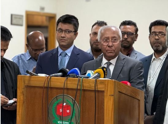 নির্বাচন কমিশন প্রবাসী ভোটকদের নিবন্ধন ব্যবস্থা সুগম করছে