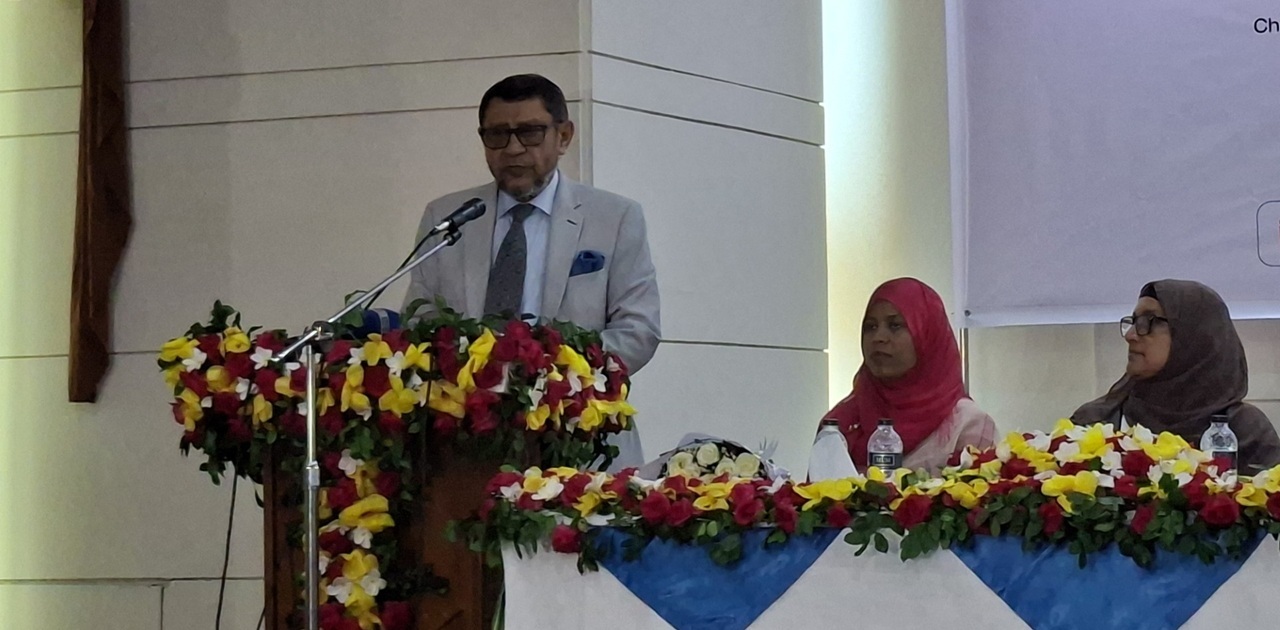 প্রধানমন্ত্রী নিয়মিত বেতনের ১০ শতাংশ সরকারি কোষাগারে দেন: স্বাস্থ্যমন্ত্রী