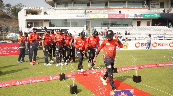কুমিল্লার বোলিং তোপে ৭২ রানেই গুটিয়ে গেল চট্টগ্রাম