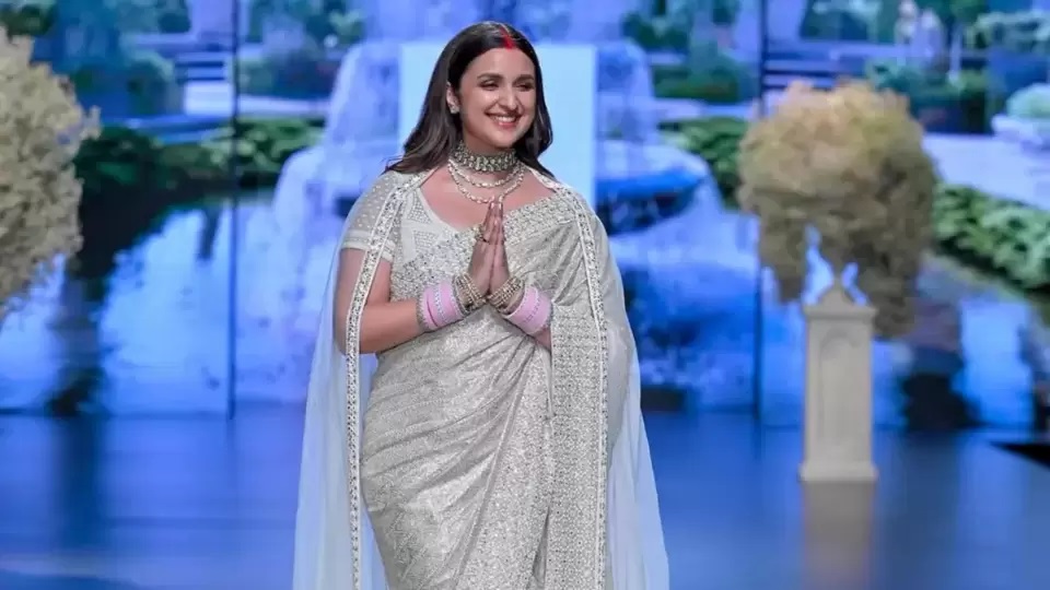 সঙ্গীত জগতে নতুন ইনিংস শুরু করলেন পরিণীতি চোপড়া