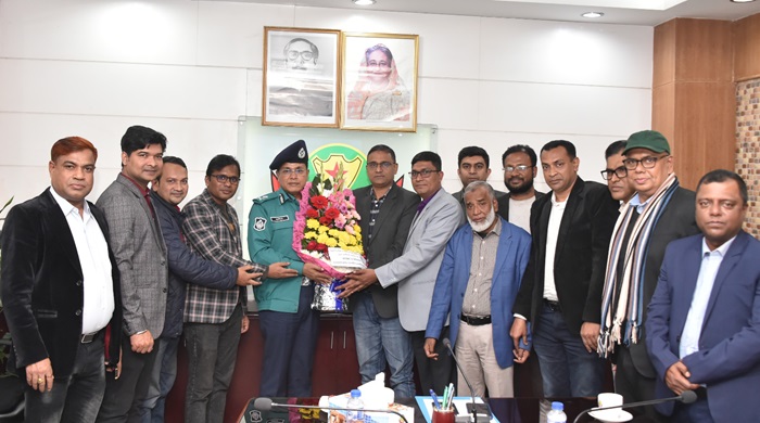 ডিএমপি কমিশনারের কার্যালয়ে ক্র্যাবের নবনির্বাচিত কমিটির সৌজন্য সাক্ষাৎ