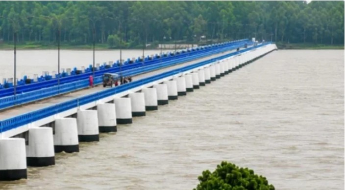 তিস্তায় পানির তোড়: বিপৎসীমার ১৩ সেন্টিমিটার ওপরে, খোলা হলো ৪৪ গেট