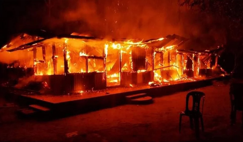 রাজশাহীর বাঘায় অগ্নিকাণ্ডে নিঃস্ব তিন পরিবার, ক্ষতি ৫০ লাখ