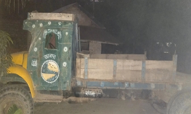 মণিরামপুরে ট্রাক-মোটরসাইকেল সংঘর্ষে দুইজনের প্রাণহানি