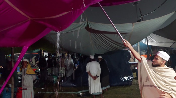 টঙ্গীর বিশ্ব ইজতেমায় বৃষ্টির কারণে মুসল্লিদের চরম দুর্ভোগ