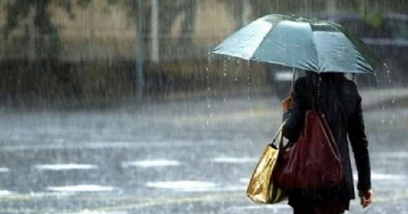 সারা দেশে বৃষ্টির পূর্বাভাস, সাথে থাকছে কুয়াশার দাপট