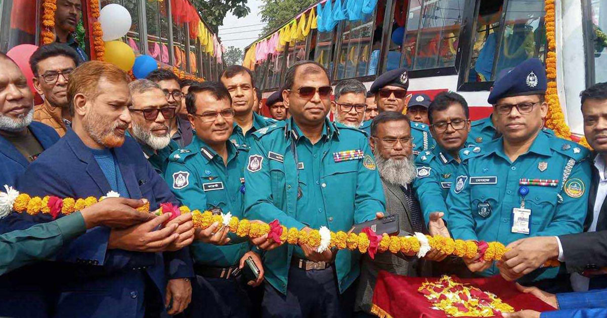 রংপুর মহানগরীতে যাত্রা শুরু করলো সিটি বাস সার্ভিস