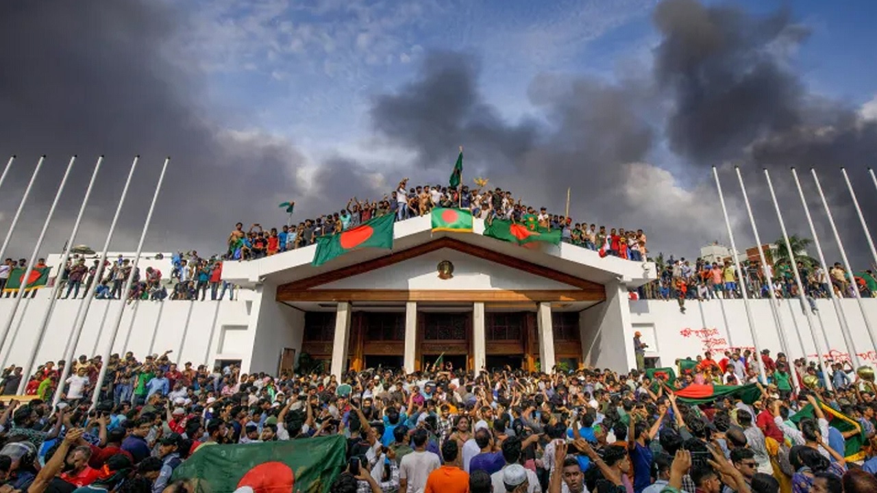 ৫ আগস্টের গণ-অভ্যুত্থান: স্বৈরাচার পতন ও নতুন বাংলাদেশের সূচনার দুই বছর
