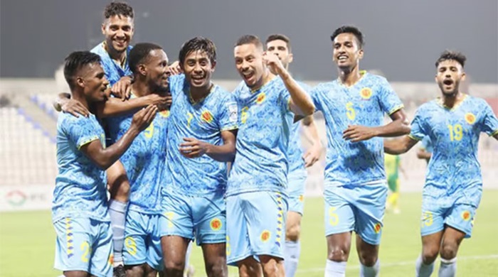 পুলিশ এফসিকে হারিয়ে জয়ের ধারায় আবাহনী, ড্রয়ের বৃত্তে আটকে রহমতগঞ্জ