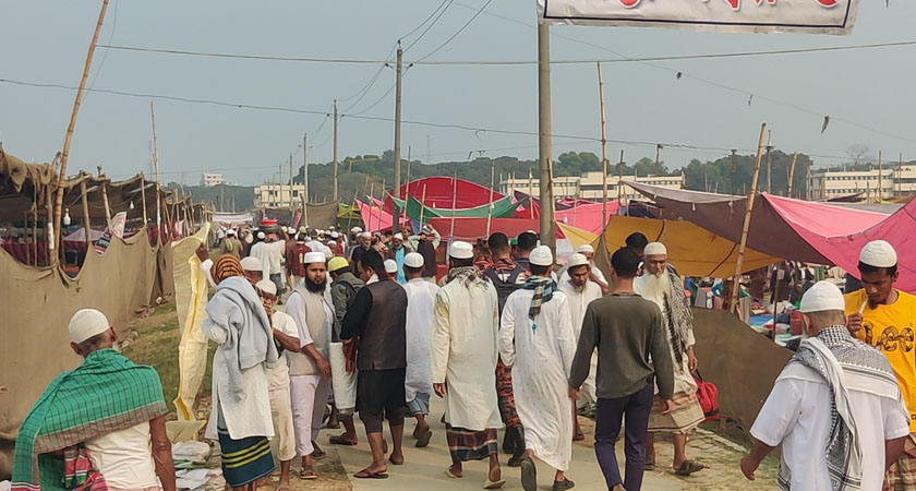 দুই দিন আগেই মুসল্লিদের পদচারণায় সরব ইজতেমা ময়দান