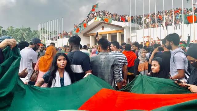জুলাই সনদ বাস্তবায়ন ও দুর্নীতিতে রুখ দিতে ৫ আগস্ট পল্টনে একযোগে জমায়েত ১১ দল
